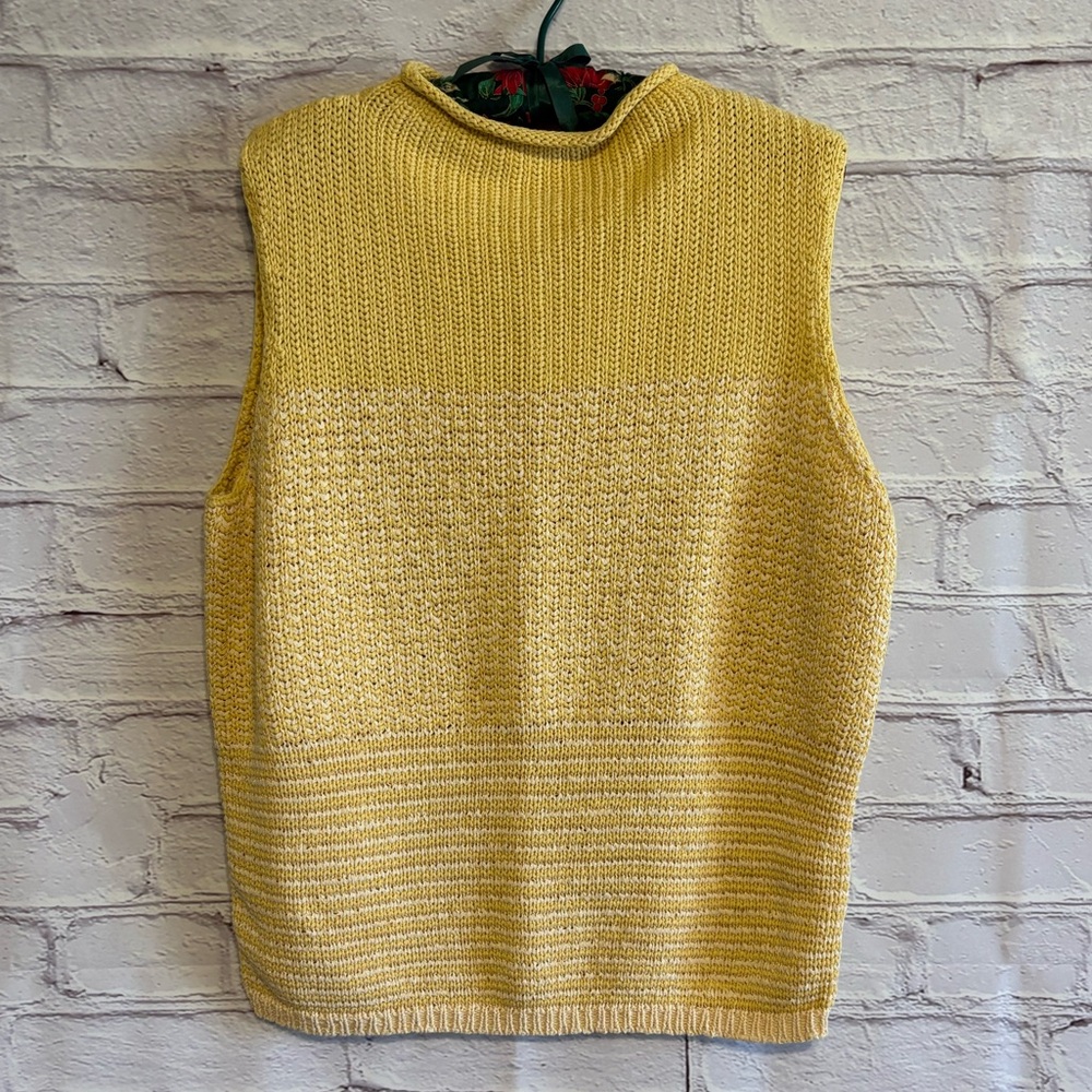 Liz Claiborne Knitted Sleeveless Sweater Shirt